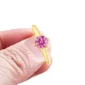Roze moissanite ring in verguld S925 sterling zilver met een zespootzetting van metaal - Goud en Roze Zespoot-stijl (19-11-R1CT)