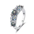 Squisito anello in argento sterling S925 con cinque grandi pietre di moissanite - Grigio