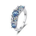 Anello in argento sterling S925 con cinque moissaniti blu e trasparenti taglio tondo - Blu zaffiro