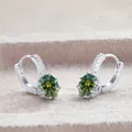 Élégantes créoles en argent S925 avec pierres moissanite vertes ovales et zircons blancs - 1CTx2 / Vert Foncé
