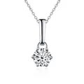 Macro-opname van een klassieke zes-klauws moissanite hanger aan een zilveren ketting - 1 Karaat (6,5mm) / Wit