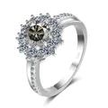 Elegant S925 sterling silver variant ring featuring a 1ct round moissanite center stone - HK Size 9 / Gray