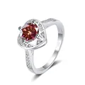 S925 Sterlingsilber Ring mit 1 Karat braunem Moissanit und herzförmigem Rahmen - HK Größe 9 / Glücksrot