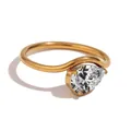 Anello con pietra natale dorata a goccia con fascia ondulata e pietra bianca dal design chic - US7 (Perimetro 54mm) / Stile a Goccia d'Acqua Ondulata (TR25141) / Oro-Aprile Bianco