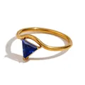 Elegant 18K gold-plated V-shaped ring with a triangular dark blue zircon gemstone - Gold - September Royal Blue