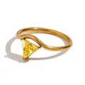 Elegant 18K gold plated V-shaped ring with a triangle cut yellow zircon gemstone - November Light Yellow (Gold)