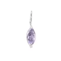 Lila Edelstein-Anhänger im Marquise-Schliff mit Silberhaken auf weißem Hintergrund - Februar Violett-Silber