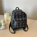 Eleganter schwarzer PU-Leder Mini-Rucksack mit weißem Bären-Print und goldenem Reißverschluss - Schwarz