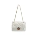 Bolso blanco vintage pliszado con acolchado de rombos y correa de cadena dorada - Blanco