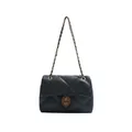 Bolso bandolera acolchado negro vintage con cadena y emblema en relieve bronce - Negro