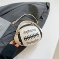 Κομψή μπεζ τσάντα χιαστί σε σχήμα ράγκμπι με χρυσή αλυσίδα και μαύρο τύπωμα Rubgby - Ζαχαρί