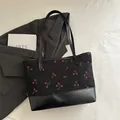 Borsa tote nera con stampa ciliegie manici in pelle e trama a coste stile casual moda - Nero