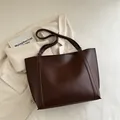 Classic dark brown vintage leather tote bag with shoulder straps for professional women - Brown