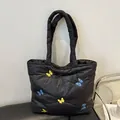 Sac cabas noir matelassé en duvet avec des broderies de papillons colorés - Noir