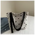 Sac fourre-tout en velours côtelé blanc avec imprimé nœud noir et bandoulières tendance - Blanc Cassé