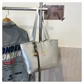 Silver metallic tote bag with gold rectangular twist lock and decorative beaded pendant - Plain Style / Silver