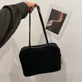 Borsa tote minimalista in pelle nera con manici lunghi per il pendolarismo quotidiano - Nero