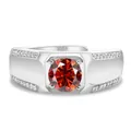 Anillo de plata de ley S925 con una gran gema roja y piedras laterales de micro-pavé - Abierto Ajustable / Rojo granate