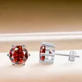 Boucles d'oreilles classiques en argent 925 avec moissanite rouge et six griffes - 5mmx2 / Rouge grenat