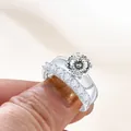 Luxe 2,7 karaat ronde moissaniet zilveren ringenset met zes poten en pavé band - Wit 100-Facet Geslepen