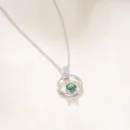 Elegante collana in argento S925 con moissanite verde da 1ct in un ciondolo a trifoglio - 1 Carato (6,5mm) / Moissanite Ciano Sfaccettata