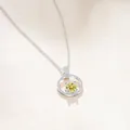 Collana quadrifoglio in argento S925 con moissanite gialla e pietre bianche lucide - 1 Carato (6,5mm) / giallo limone