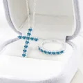 S925 sterling zilveren sieradenset met hemelblauwe moissaniet kruis ketting en ring - Maat 5 / Aqua