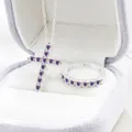 S925 zilveren sieradenset met kruishanger en paarse edelsteenring in doosje - AB Wit