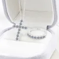 Zilveren S925 moissanite sieradenset met kruis ketting en diamanten ring in doos - Wit