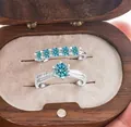 Sprankelende S925 zilveren ringenset met blauwe moissaniet in een luxe houten sieradendoos - Maat 5 / Ring Tweeledige Set / Origineel Blauw