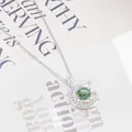 S925 Sterling Silber Mondsichel Halskette mit großem grünem Moissanit Anhänger - Blaue Und Grüne Nudeln