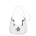 Bolso hobo blanco con hebilla de flor plateada y acabado de cuero liso para mujer - Blanco
