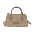 Strohtasche aus Naturmaterial mit altrosa Lederbesatz und modischem Markenschild - Khaki