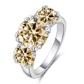 Drei-Steine-Ring aus S925 Silber mit 5 Karat Champagner-Moissanit im Brillantschliff - 7 / Hellgelb