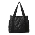 Große schwarze gesteppte Shopper-Tasche mit glänzender Oberfläche für Damen - Schwarz