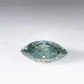 Macro-opname van een marquise geslepen groenblauwe moissaniet met hoge helderheid - 1 ct / Marquise