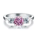 Lussuoso anello in argento S925 con moissanite rosa tonda da 3ct e pietre laterali - Rosa