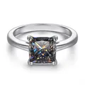 Elegante 925 zilveren ring met een grote zwarte moissanite in prinses-slijpvorm - Maat 5 / 1 ct / Grijs