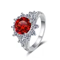 Elegante anello in argento sterling 925 con moissanite rossa da 3 carati e alone di luce. - Misura 9 / Rosso Granata