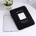 Detalle de funda de peluche negra para tableta con bordado de unicornio y cremallera - Menos de 11 Pulgadas / Negro