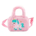 Detail der rosa Einhorn-Plüschtasche mit weichem Kunstfell und niedlichen Stickereien - Rosa