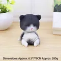 Figurine chat hochant la tête noir et blanc, 6,5x7x9cm pour bureau ou voiture - Style Chat aux Yeux Fermés Noir et Blanc Tête Branlante (W1191-9)