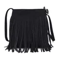Bolso bombonera minimalista de ante negro con flecos largos y bandolera ajustable - Negro