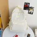 Minimalistische beige nylon rugzak voor studenten met HAGHIYO-label en gevlochten ritsdetail - Wit