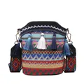 Borsa a secchiello etnica con motivi geometrici e vivaci nappe colorate - Nero