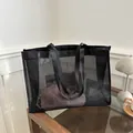Bolso tote de malla negra grande con espacio para tableta y sombrero para uso diario - Negro