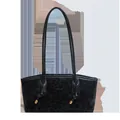 Borsa tote nera con motivo leopardato, dettagli dorati e spalline lunghe per sottobraccio - Nero