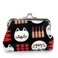 Detalle de monedero retro de gato negro con motivos japoneses y cierre de metal plateado - Negro