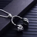 Hip-Hop-Kopfhörer-Anhänger-Halskette in Vintage-Silber-Stahl mit einer Perlenkette - Silberne Kopfhörer
