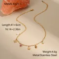 Detalle de collar de acero inoxidable dorado con colgantes de estrella, perla y gema - Estilo Colgante de Estrella y Flor Azul(NMSN-K621-1)